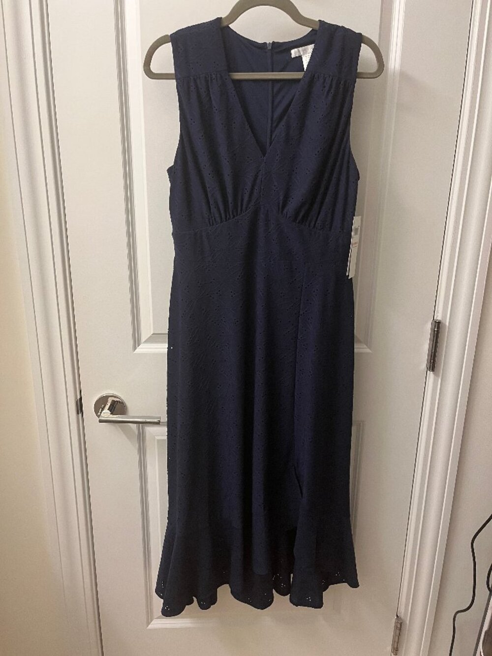 London Times Navy Eyelet Sleeveless V-Neck Hi-Low Fit & Flare Dress size 10 NWT